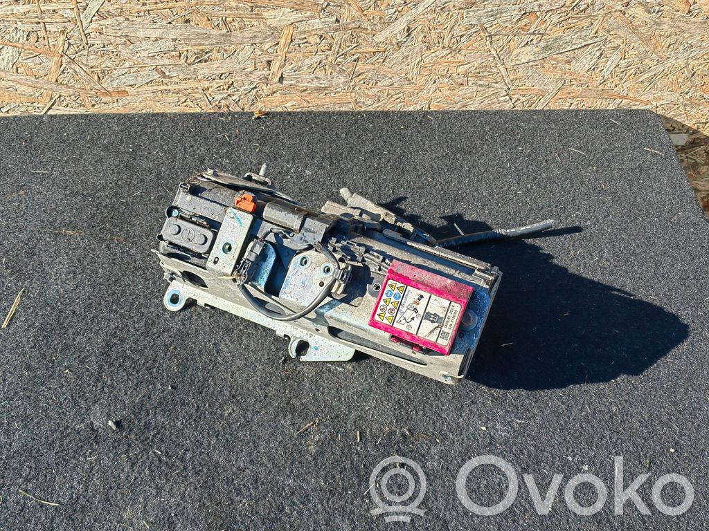 Mazda 6 Voltage converter inverter 