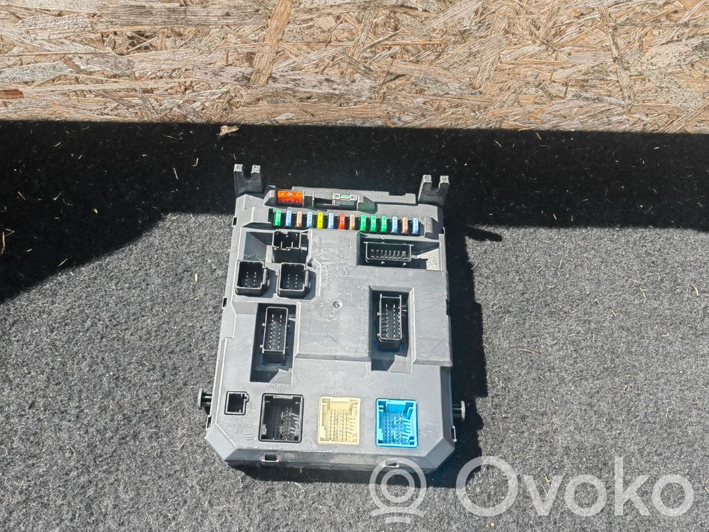 Módulo de fusible   9666952280