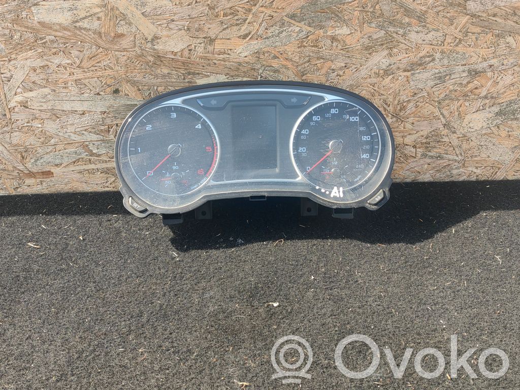 Audi A1 Spidometras (prietaisų skydelis) 