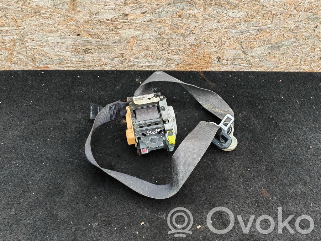 Nissan Note (E11) Front seatbelt 