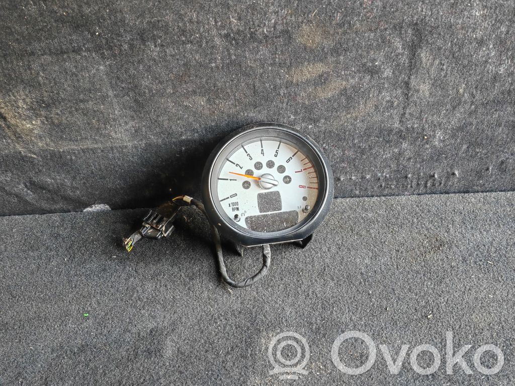 Mini Cooper Coupe R58 Speedometer (instrument cluster) 