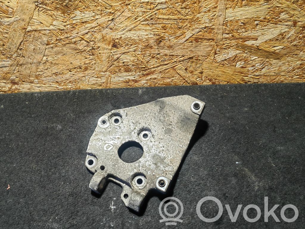 Volvo V40 Suport montaj compresor A/C 