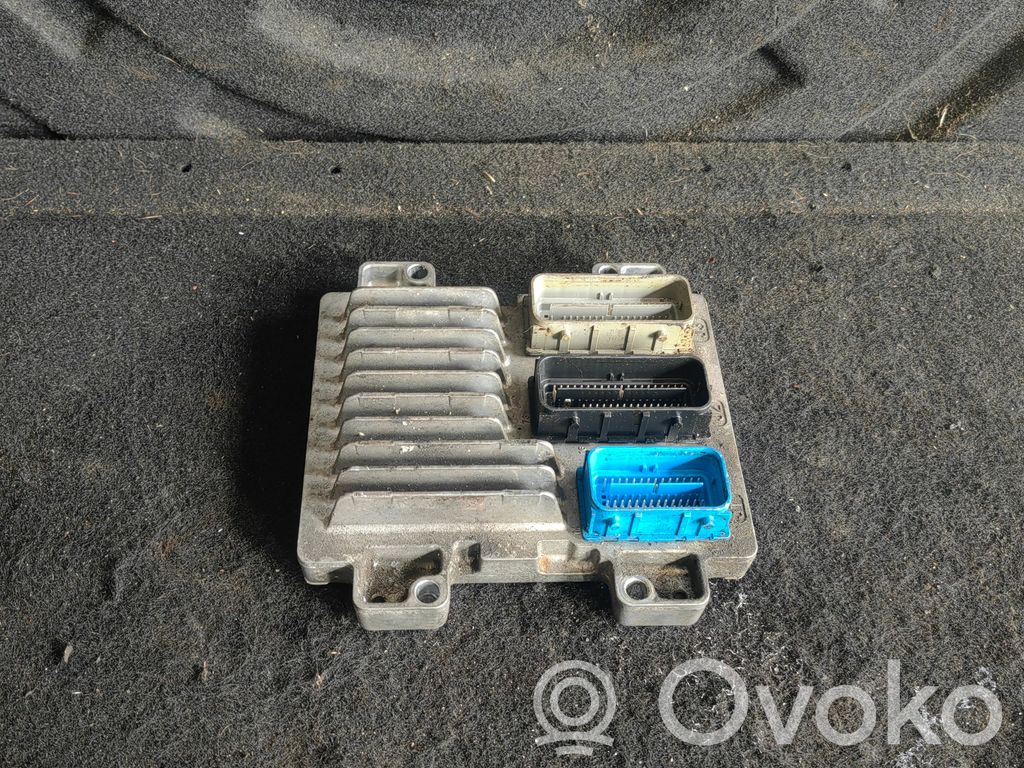 Opel Zafira C Engine control unit/module 