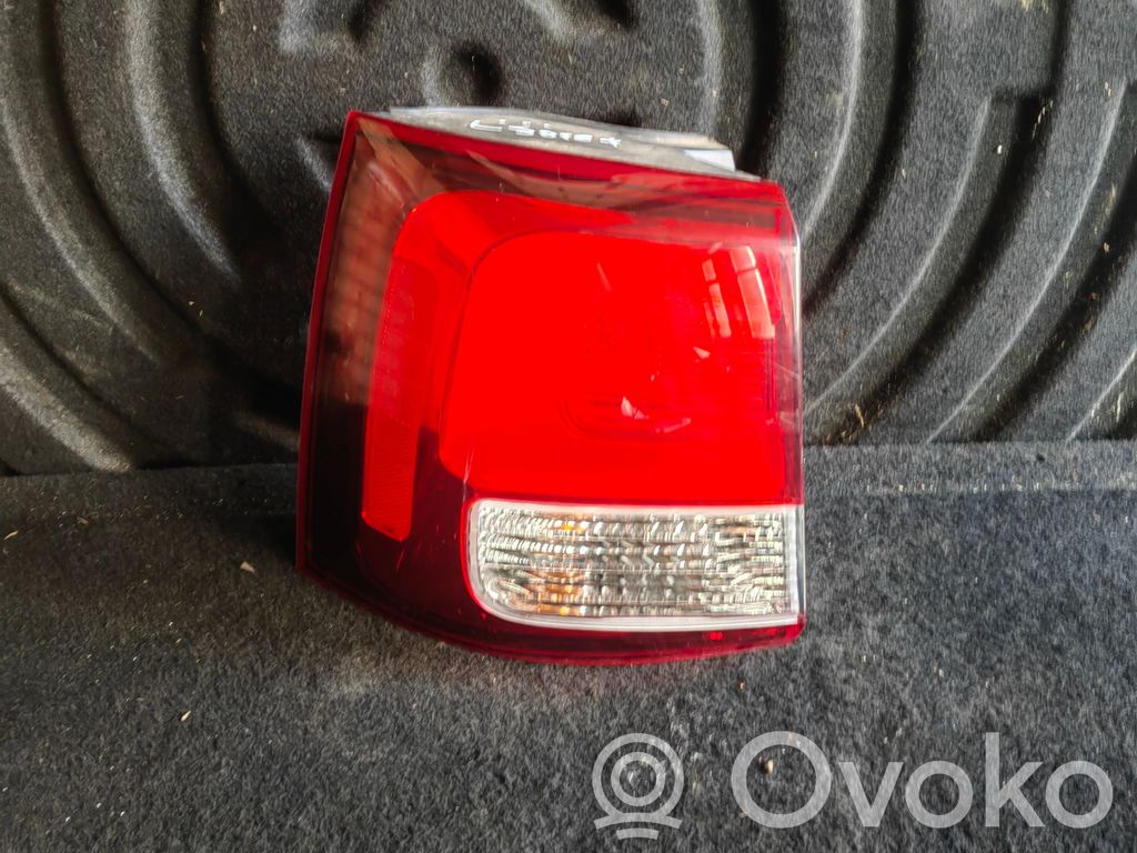 KIA Sorento Rear/tail lights 