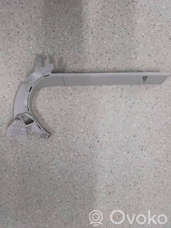 Chrysler Pacifica (C) pillar trim 