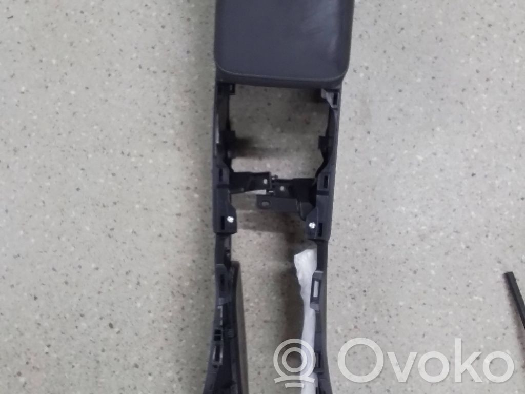 Subaru Outback (BT) Armrest 