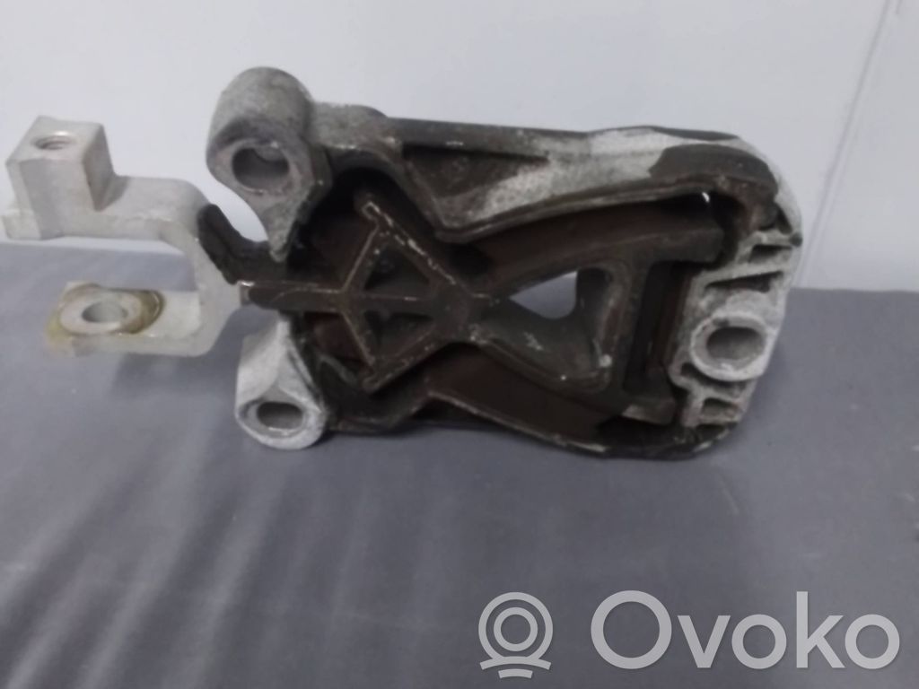 Ford Bronco Engine mount bracket 