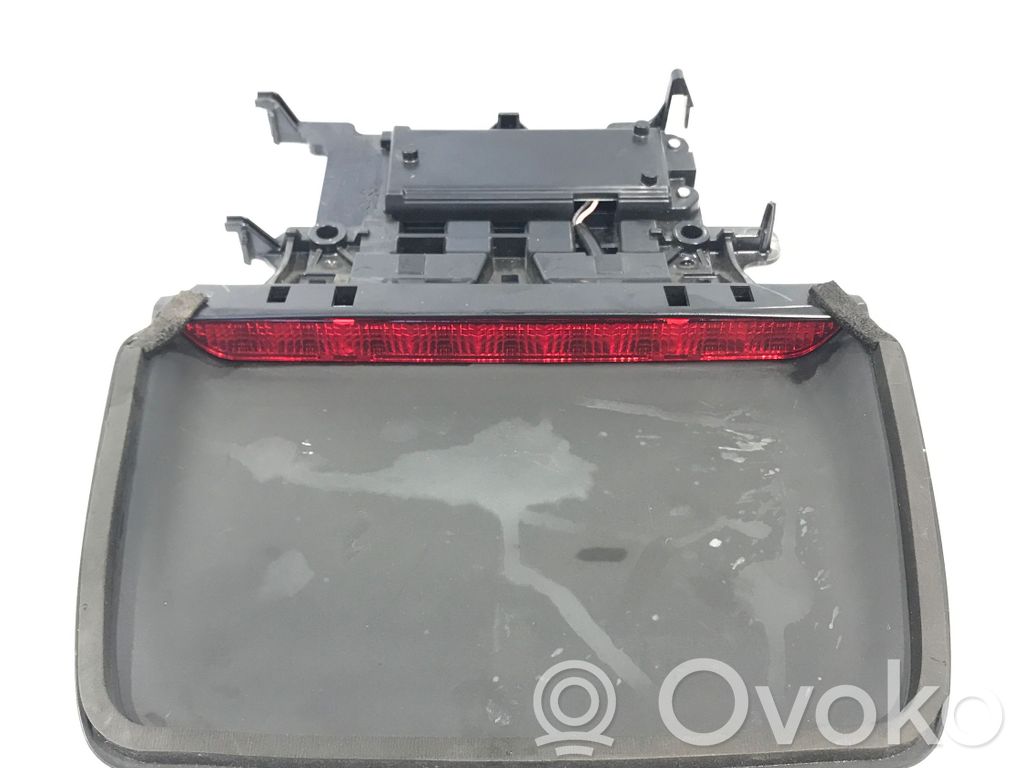 Dodge Charger Third/center stoplight 
