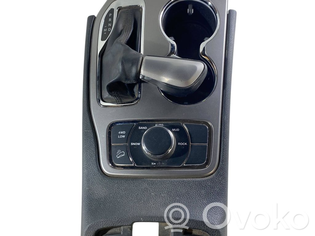Jeep Grand Cherokee Gear shifter surround trim plastic 