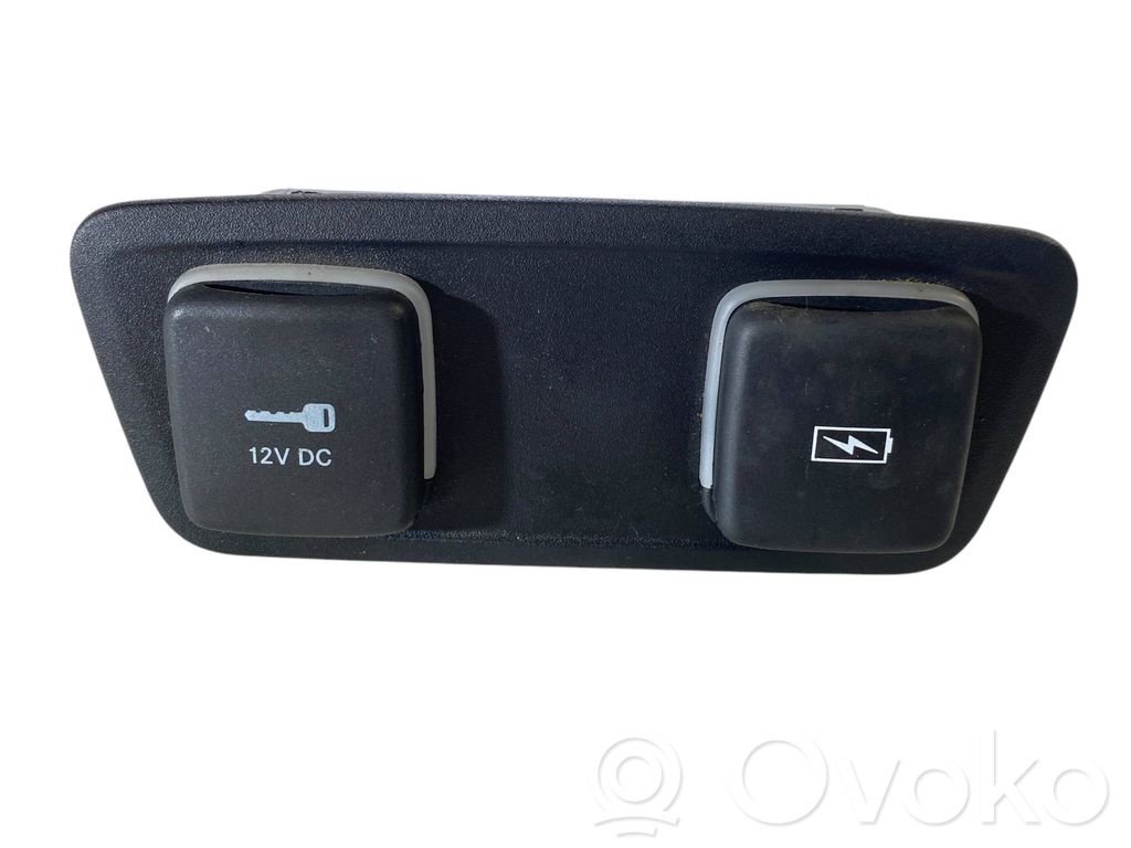 Chrysler Pacifica USB socket connector 