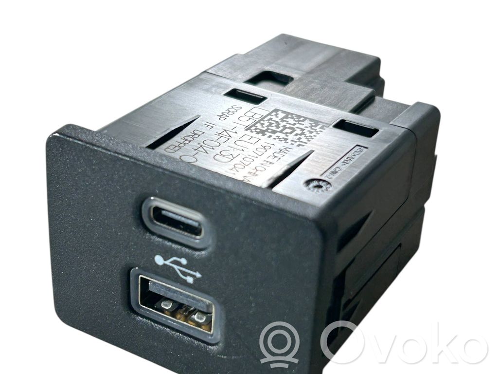 USB socket connector   LB5T14F014CB