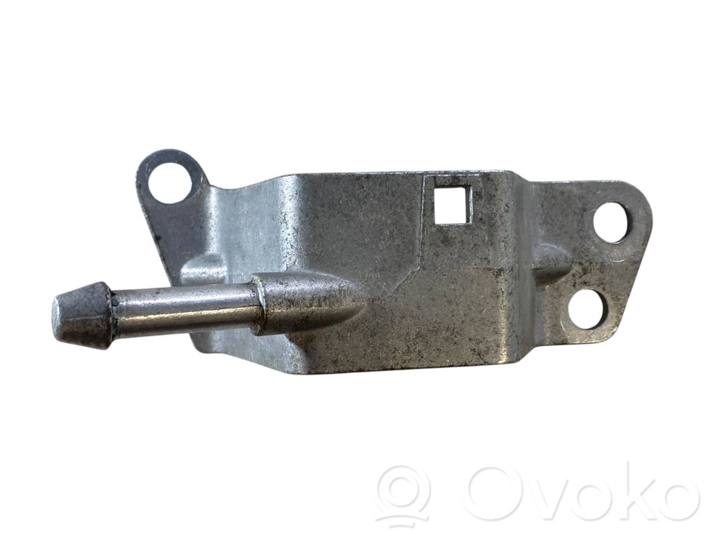 Chrysler Pacifica Muffler mount bracket/holder 