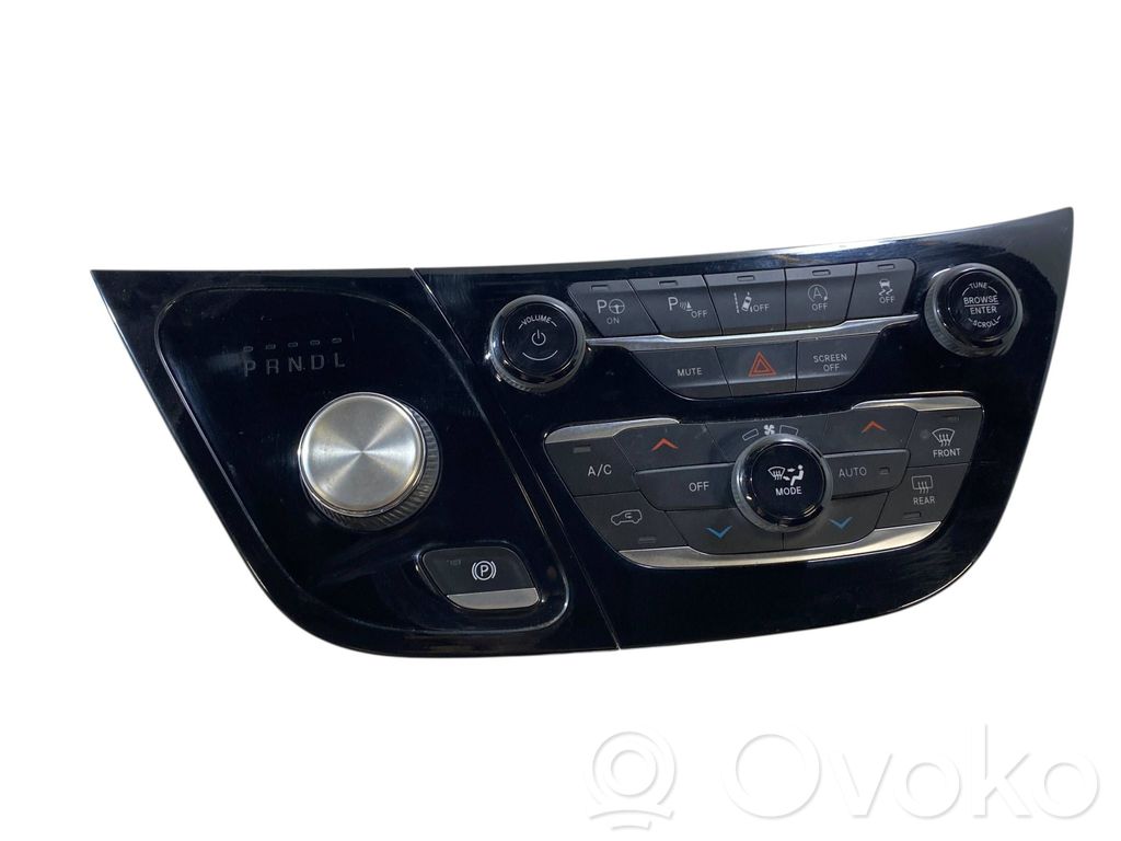 Chrysler Pacifica Unidad de control climatización 