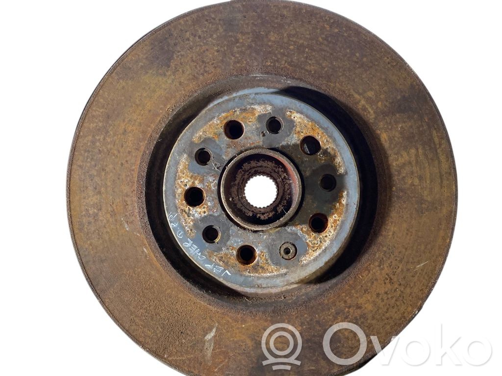 Jeep Cherokee KL Piasta koła przedniego 