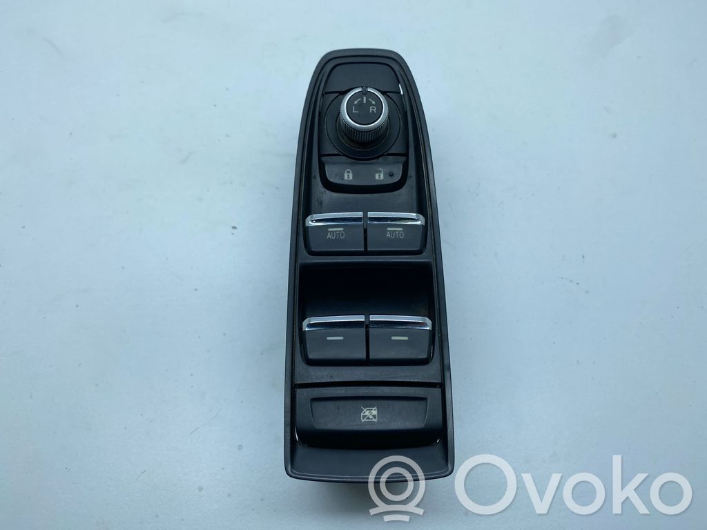 Subaru Forester SK Electric window control switch 