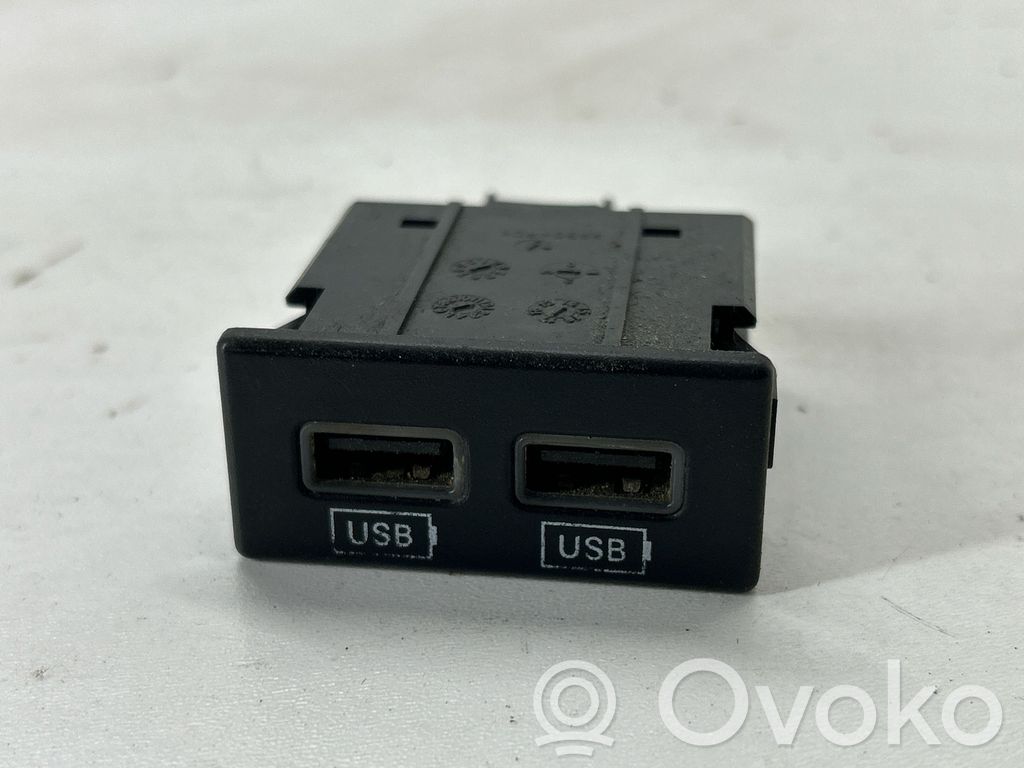 Dodge Charger USB socket connector 