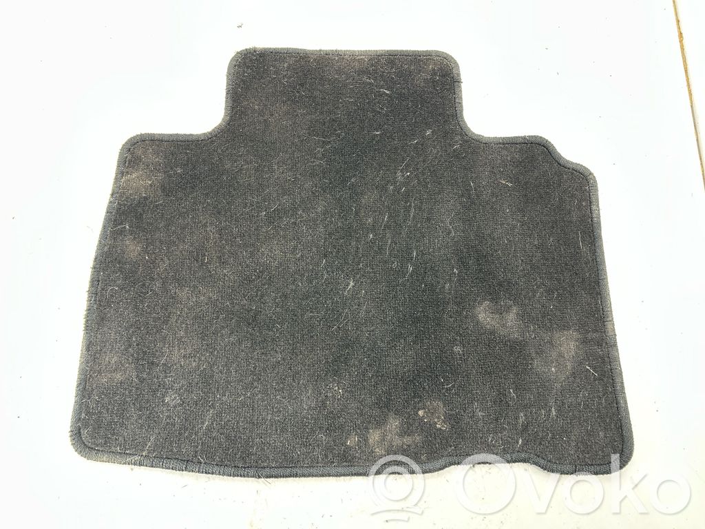 Alfombra trasera   FT4BR130D00AB