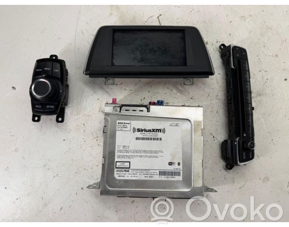 Panel / Radioodtwarzacz CD/DVD/GPS   6834915,8705962,A2692UA149,680293202,9371456
