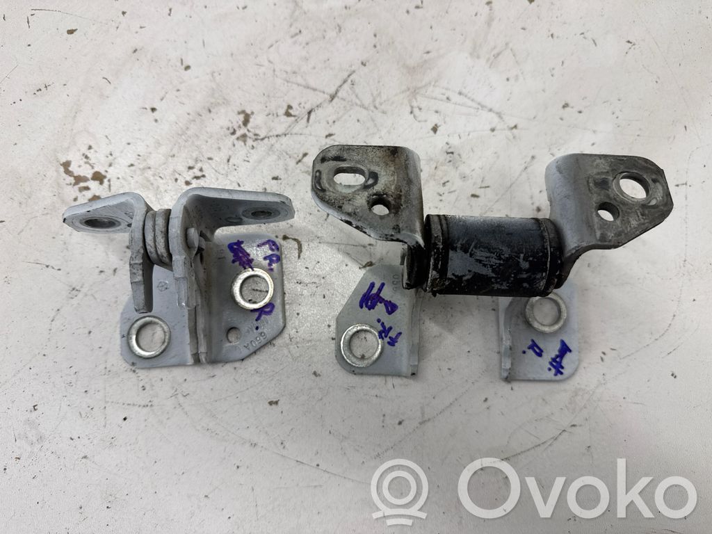 Front door hinge set   55113660AC,55113664AI
