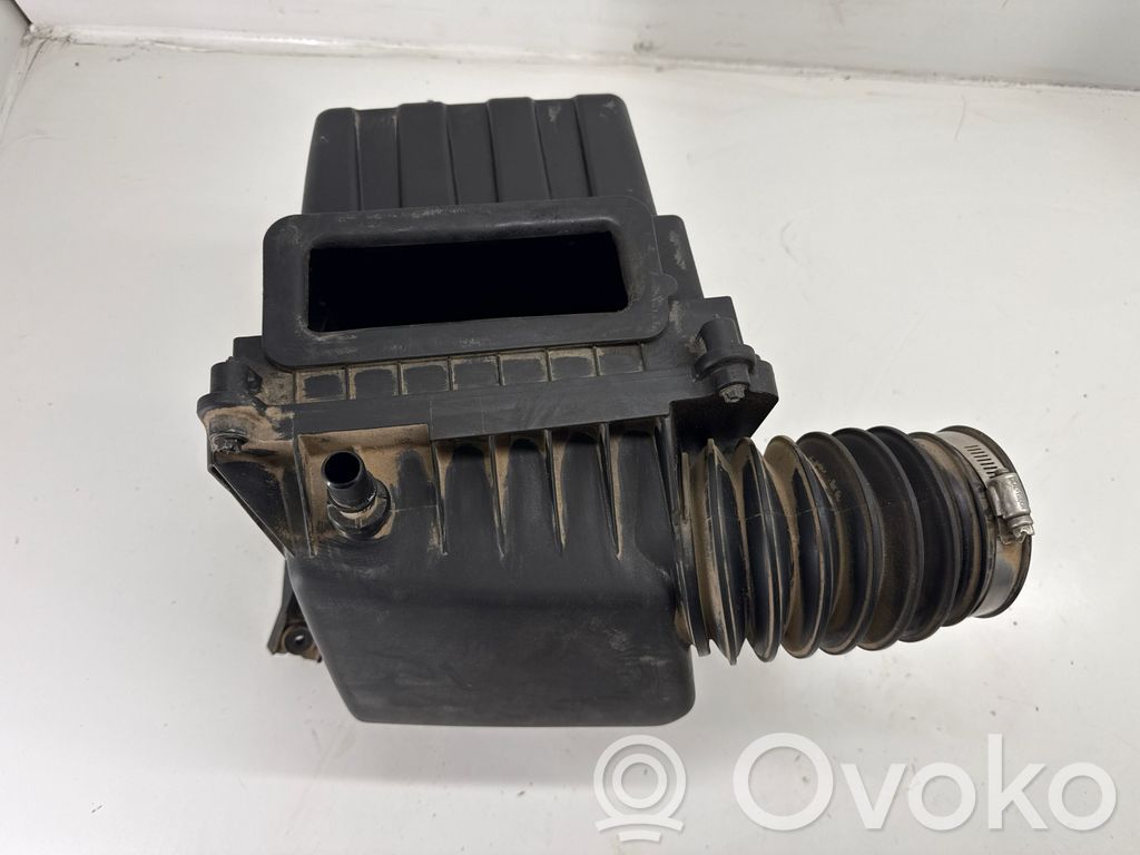 Chrysler Pacifica Air filter box 