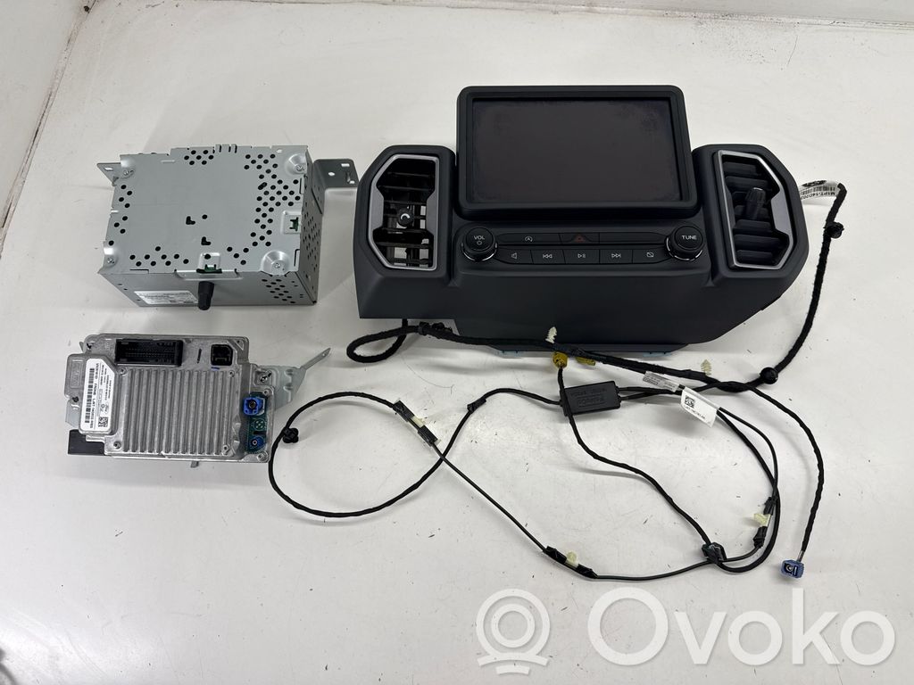 Ford Bronco Radio/CD/DVD/GPS head unit 