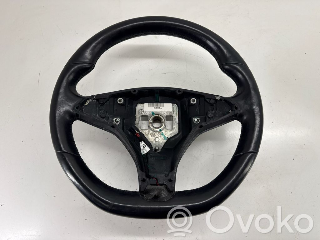 Tesla Model X Ohjauspyörä 