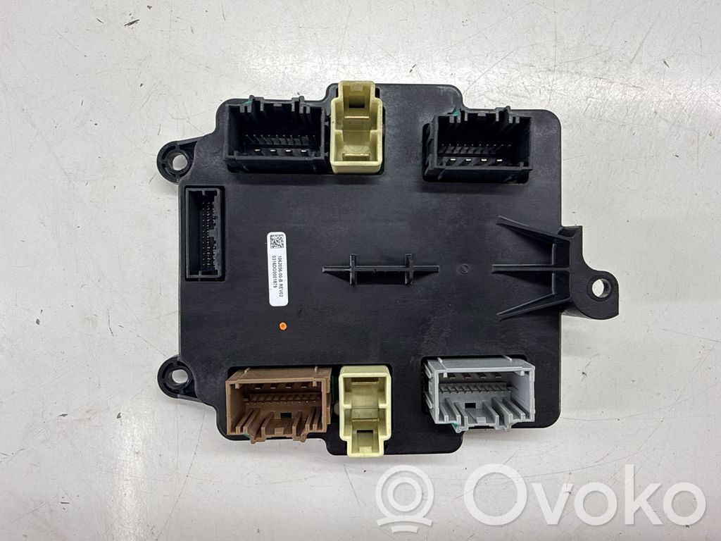 Tesla Model X Unité de commande module de porte 