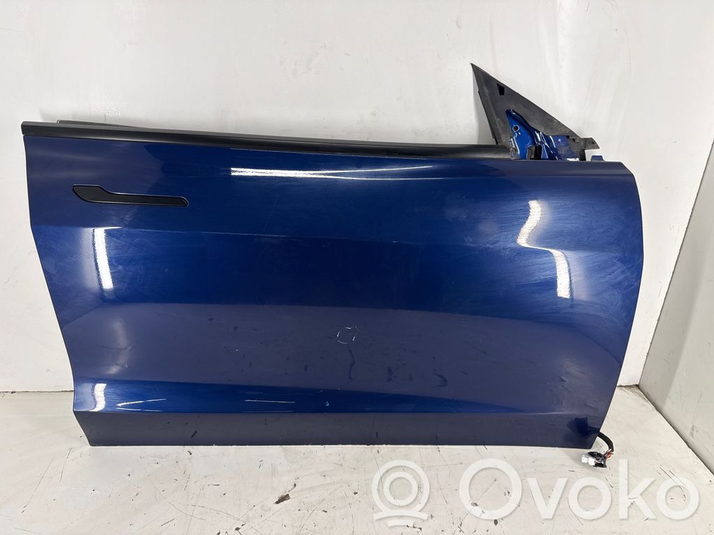Tesla Model 3 Puerta delantera 