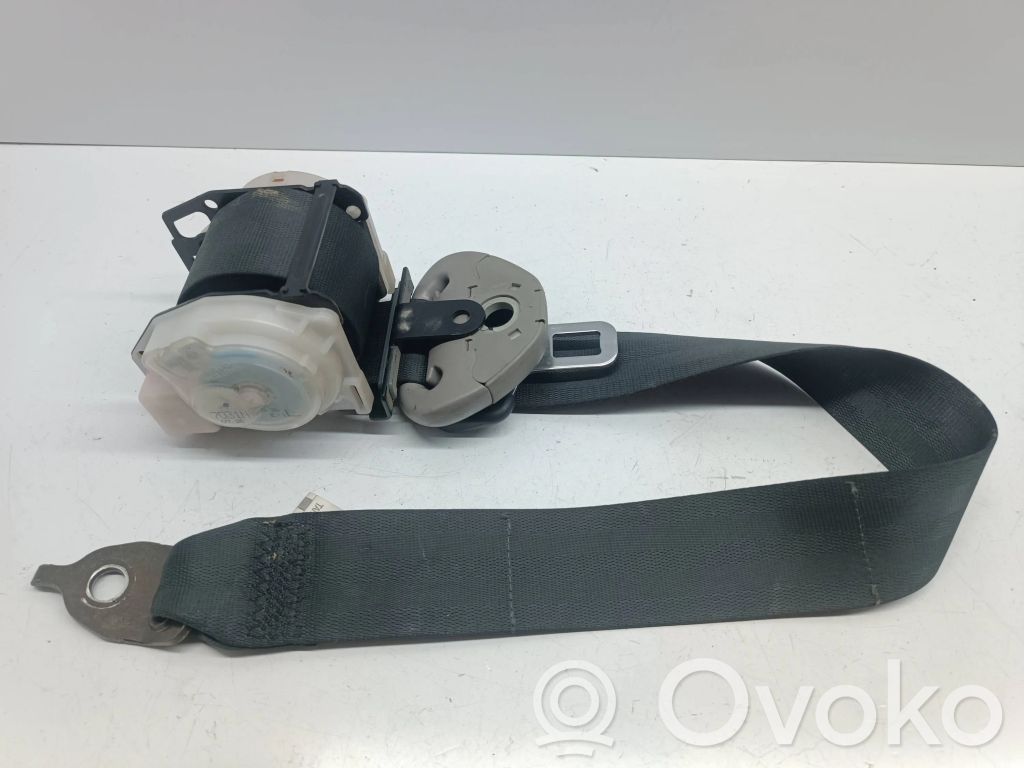 Mitsubishi Grandis Cinturón de la tercera fila de asientos 