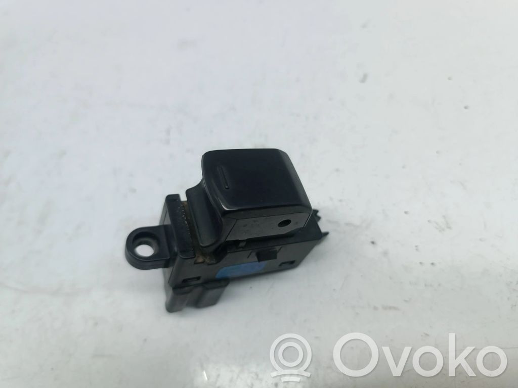 Electric window control switch   25411ED00A,0796