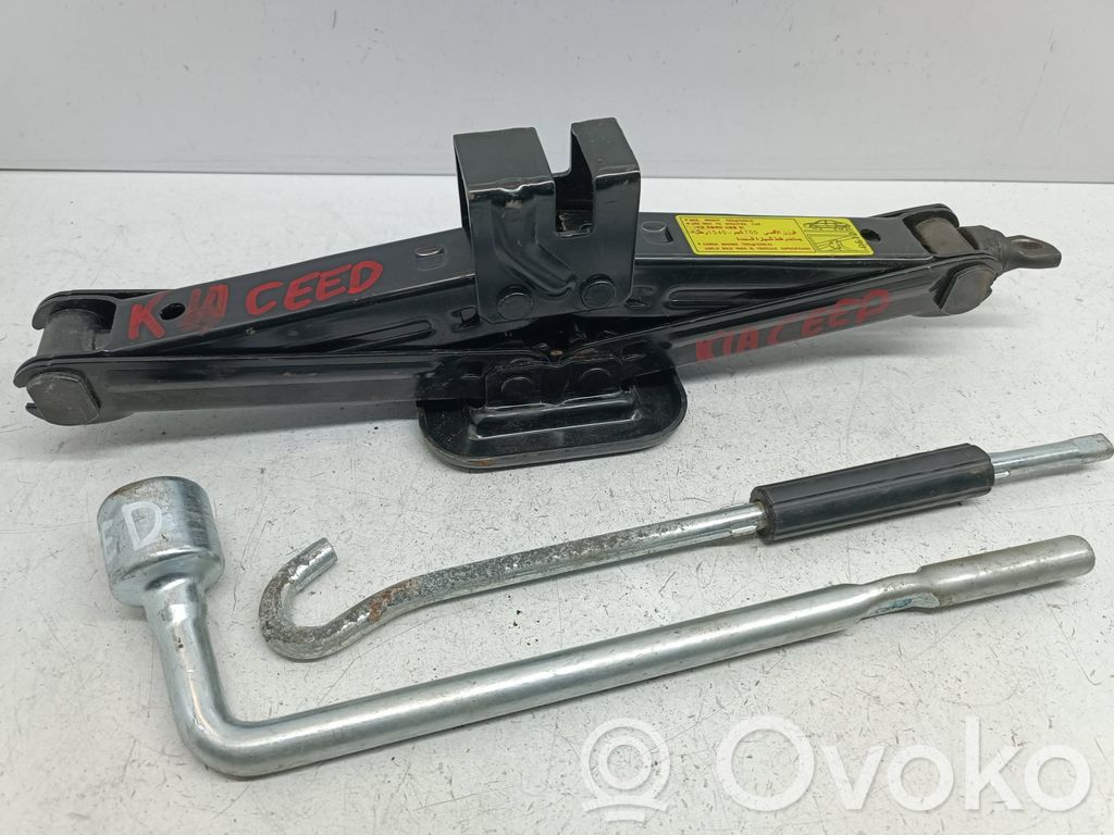 KIA Ceed Lift Jack 