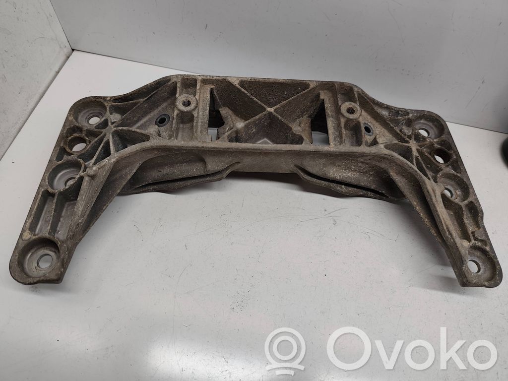 BMW 5 E60 E61 Gearbox mounting bracket 