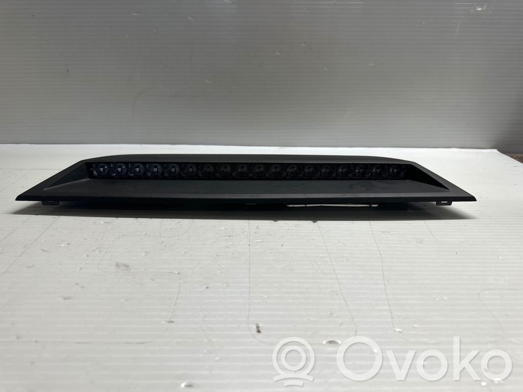 Volvo S90, V90 Luce d’arresto centrale/supplementare 