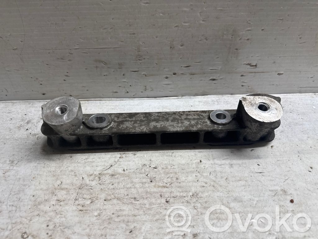 Volvo XC40 Base (soporte) 