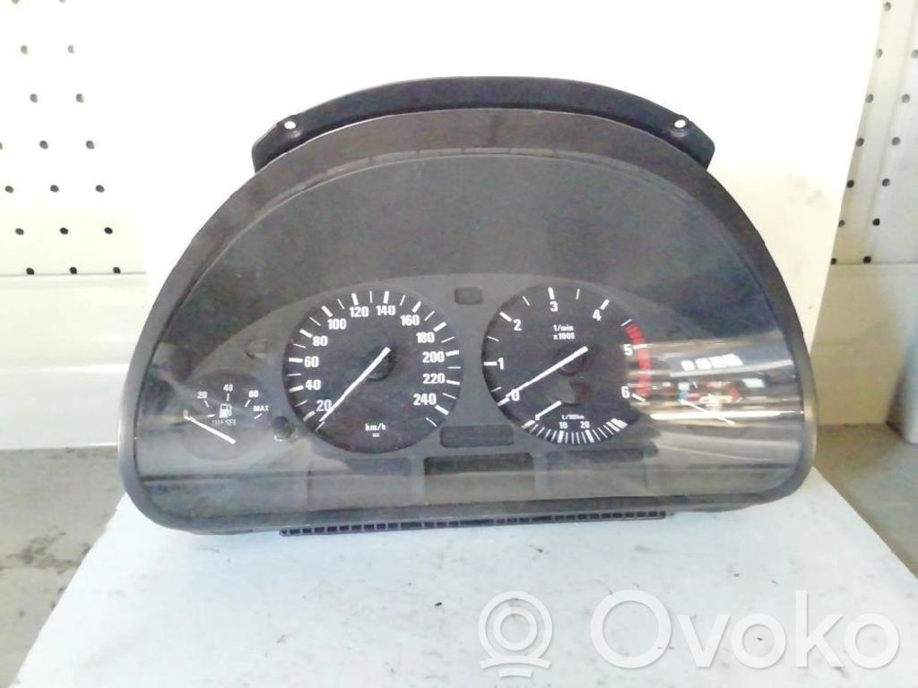 BMW X5 E53 Spidometrs (instrumentu panelī) 