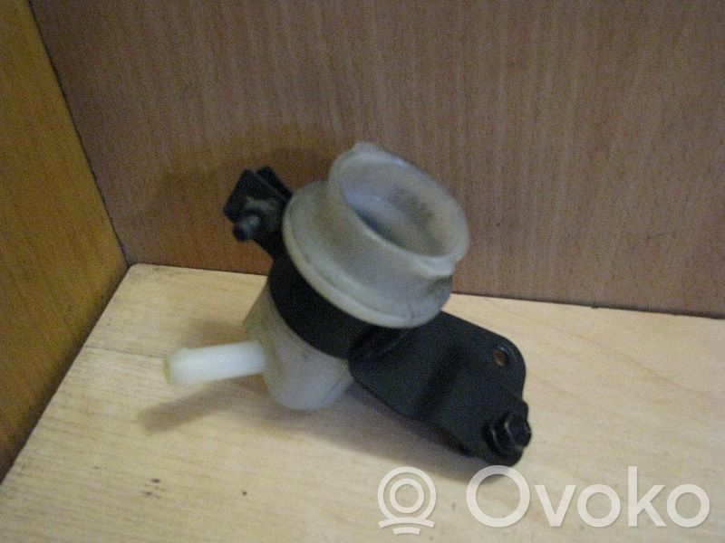 Ohjaustehostimen nestesäiliö   571504D100