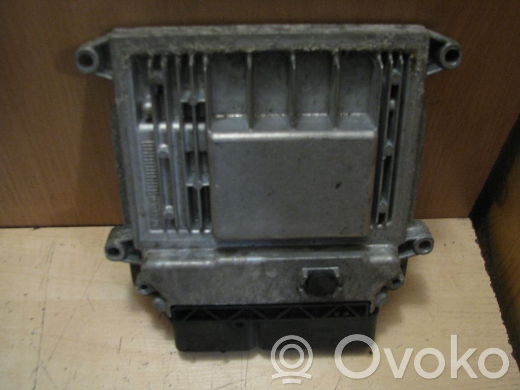 Motorsteuergerät/-modul   391102B600