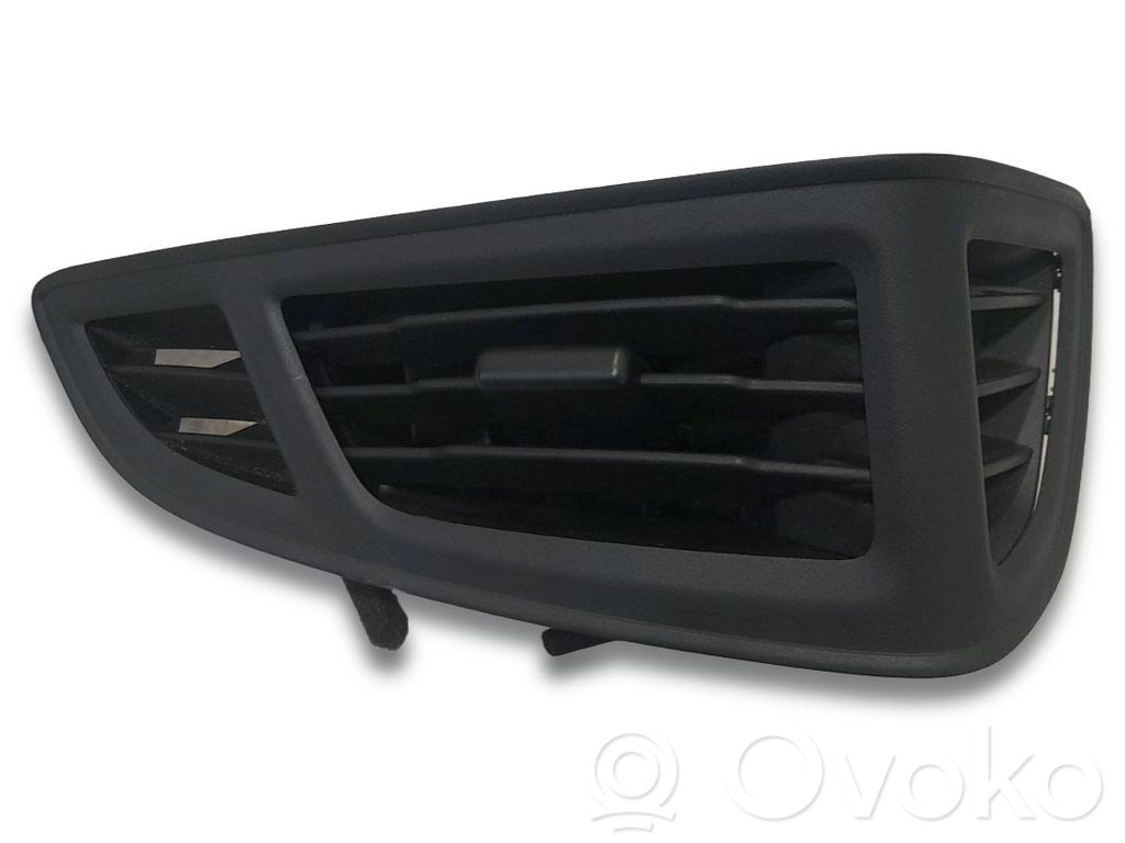 Ford Focus Dysze / Kratki środkowego nawiewu deski rozdzielczej 
