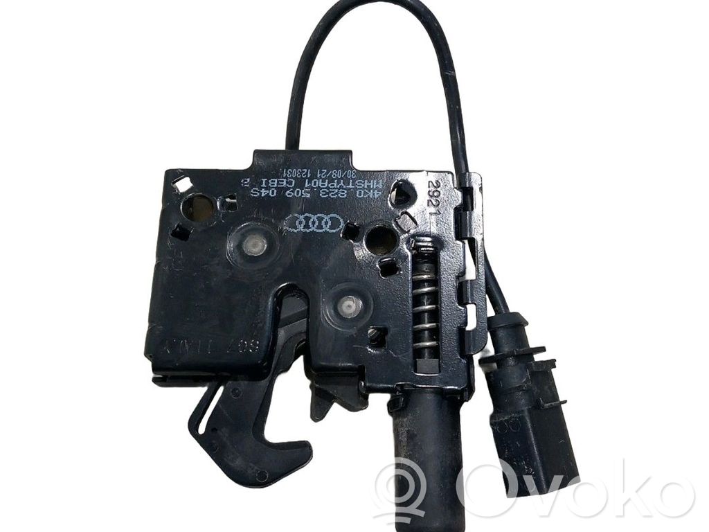 Seat Leon IV Tie down hook / loop 