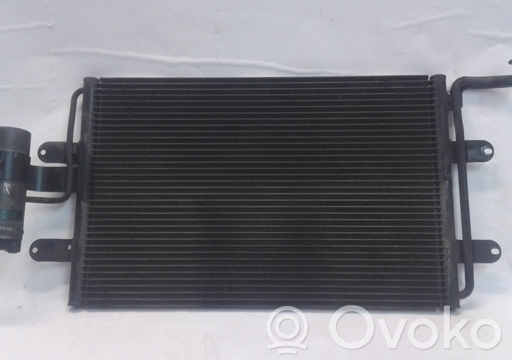 Seat Leon (1M) Chłodnica powietrza doładowującego / Intercooler