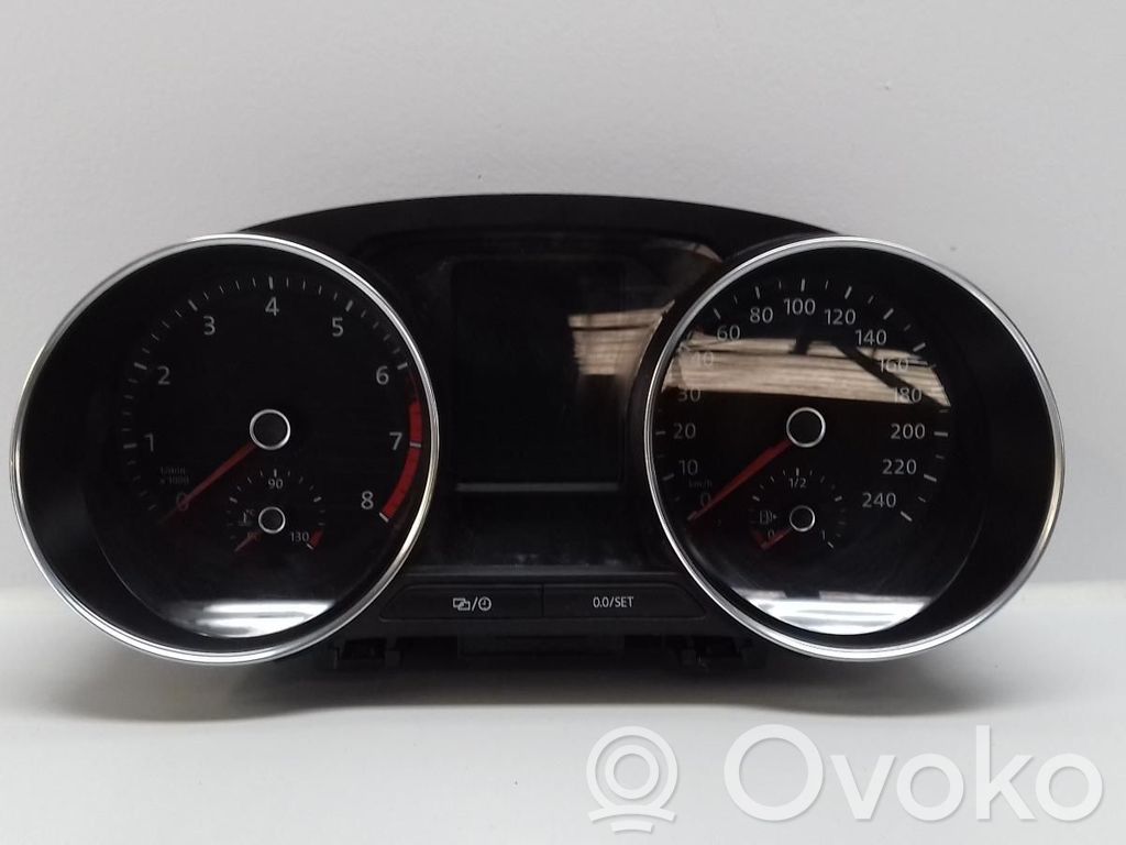 Volkswagen Polo V 6R Tachimetro (quadro strumenti) 