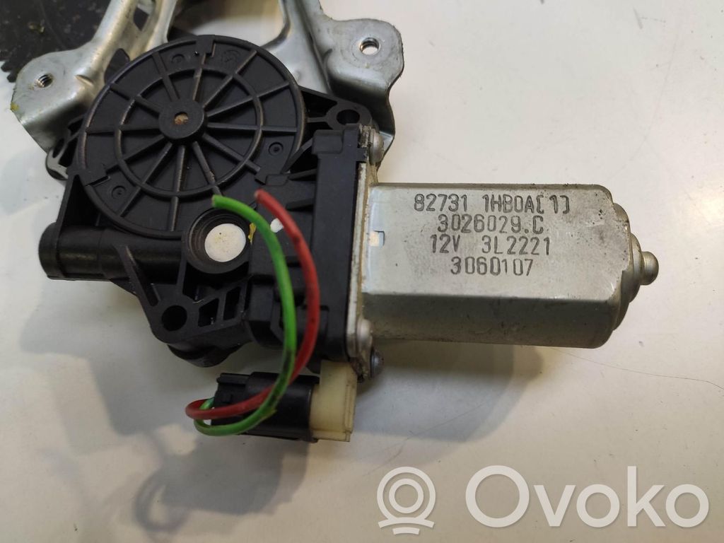 Nissan Micra Alzacristalli della portiera anteriore con motorino 