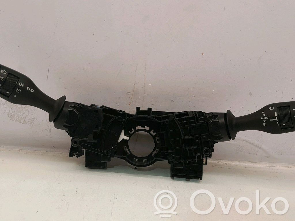 Lexus NX Interrupteur / bouton multifonctionnel