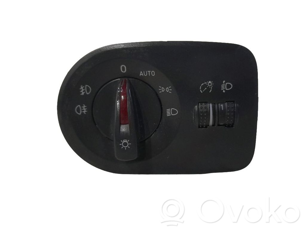 Seat Ibiza IV (6J,6P) Interrupteur d’éclairage