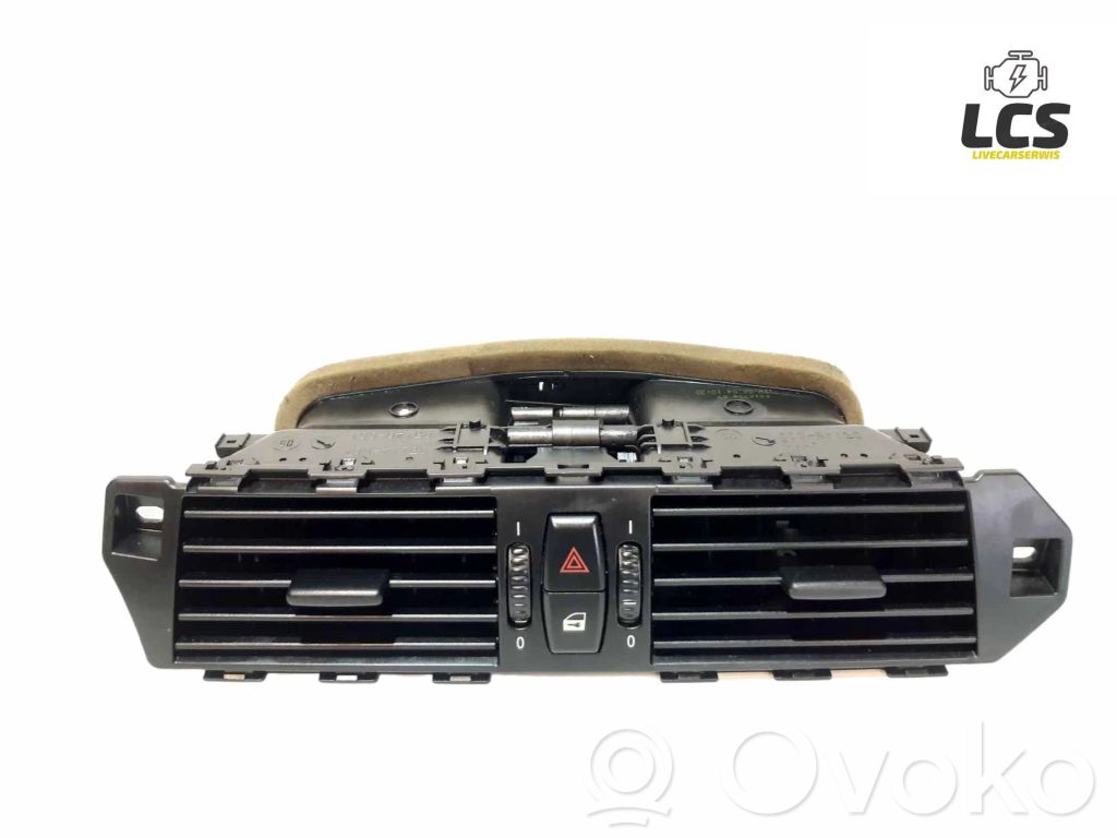 BMW 5 E60 E61 Centrinės oro grotelės 