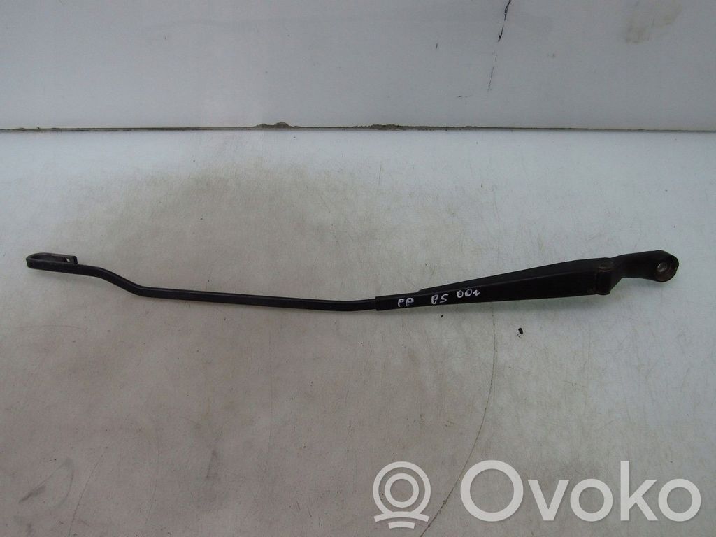 Volkswagen PASSAT B5 Etupyyhkimen sulan varsi 
