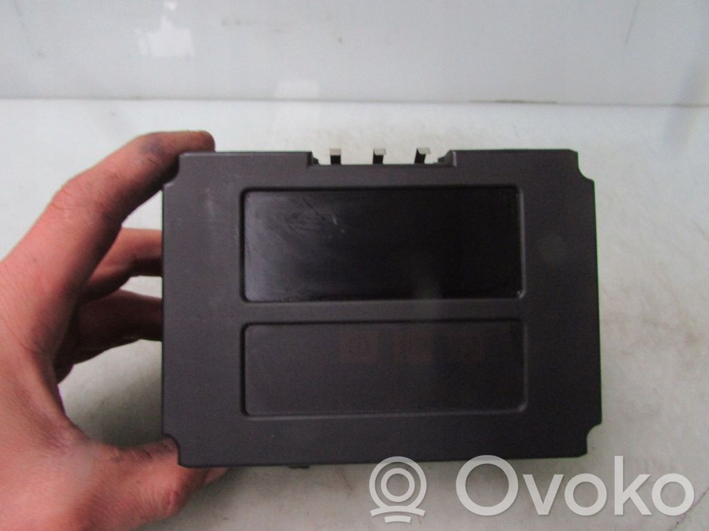 Opel Omega B2 Speedometer (instrument cluster) 