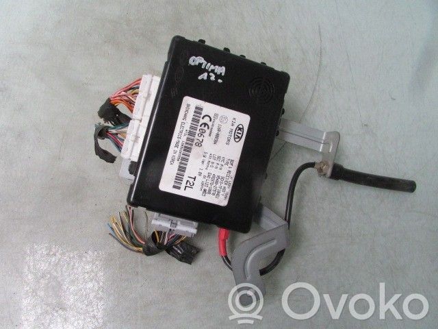 KIA Optima Korin keskiosan ohjainlaite 