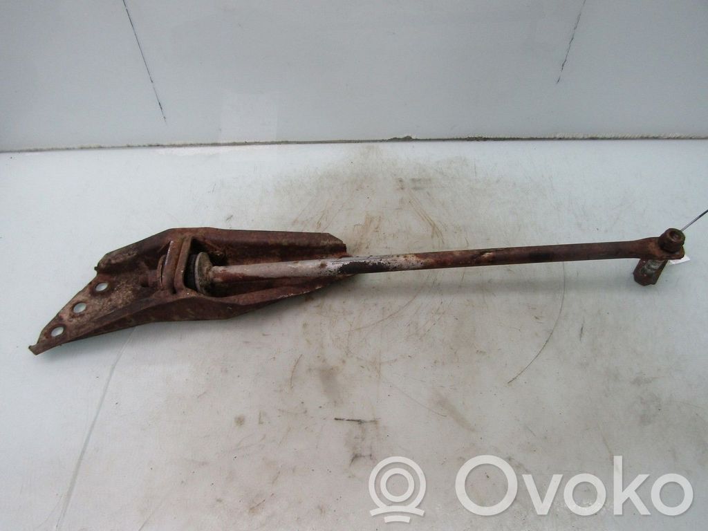 Front control arm   90R,LEWY