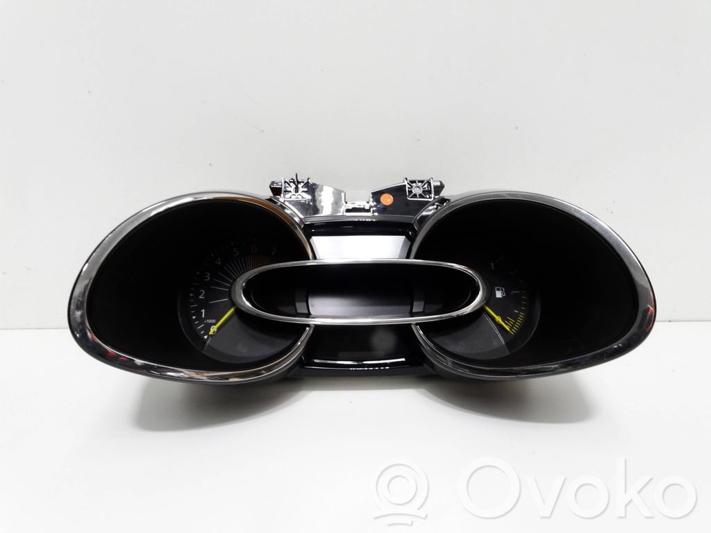 Renault Clio IV Geschwindigkeitsmesser Cockpit 